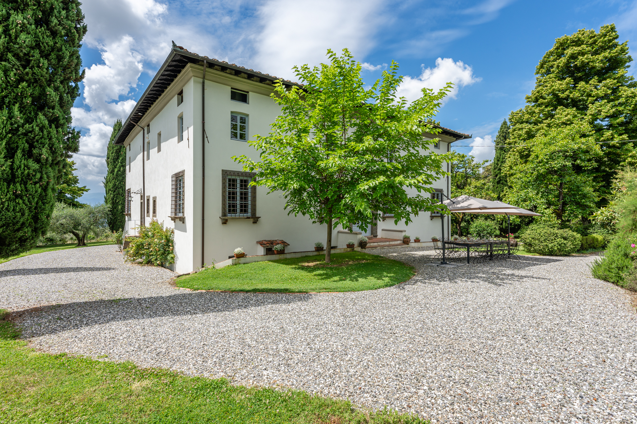 2048-FMB-Villa-Buonvisi-03