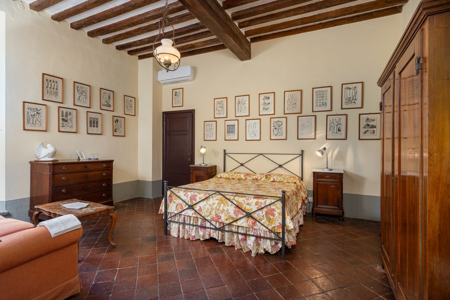 2048-FMB-Villa-Buonvisi-11-1536x1024